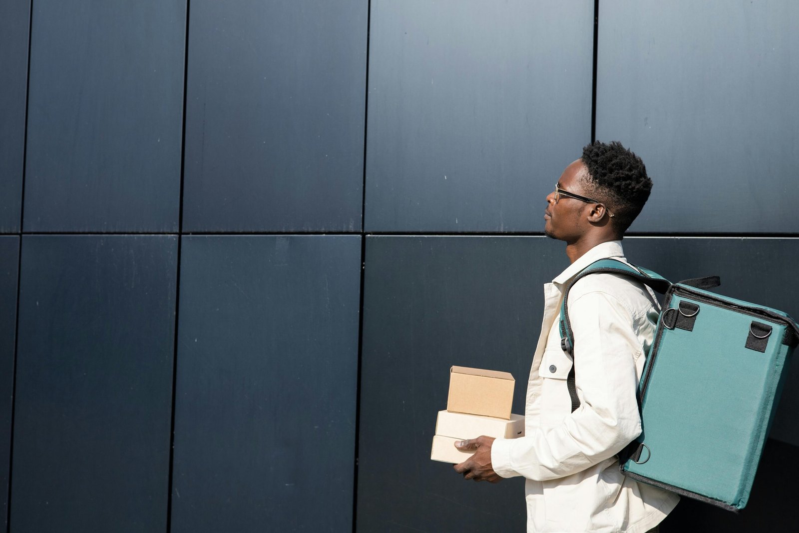 pexels-artempodrez-8988555